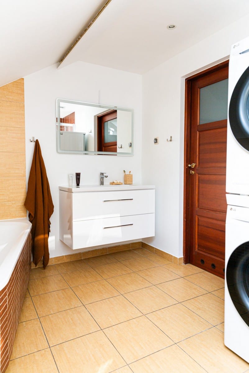 Mieszkanie 5 pokojowe na Wynajem