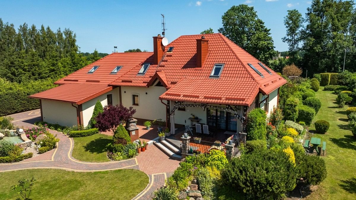 Dom 13 pokojowe na Sprzedaż