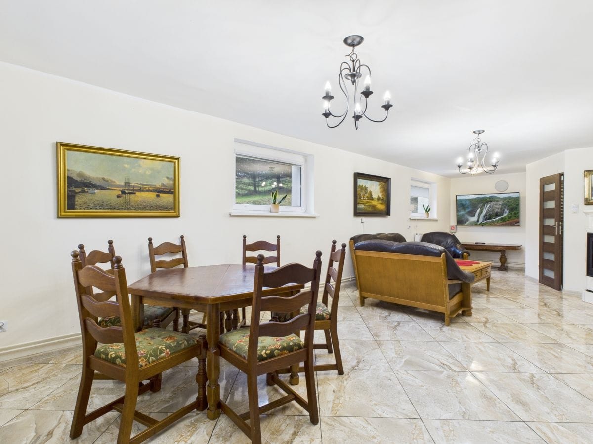 Dom  pokojowe na Sprzedaż