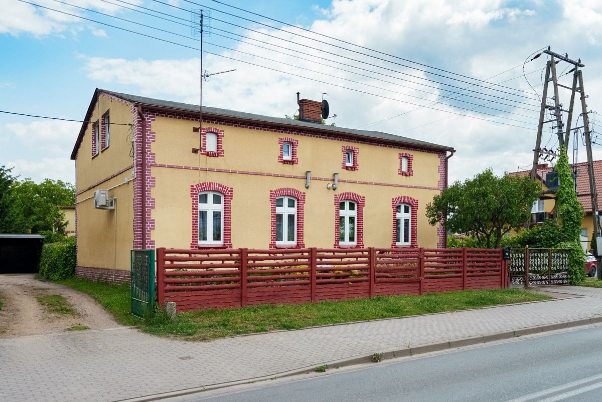 Dom 9 pokojowe na Sprzedaż