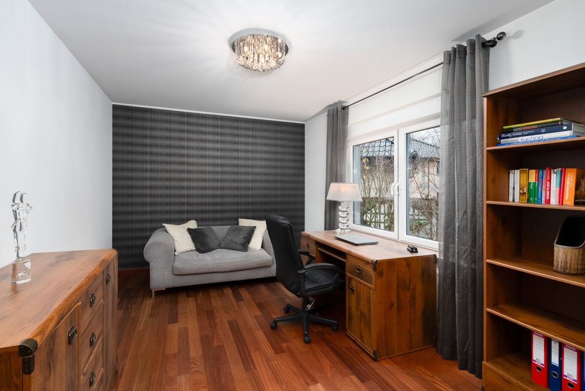 Dom 7 pokojowe na Sprzedaż