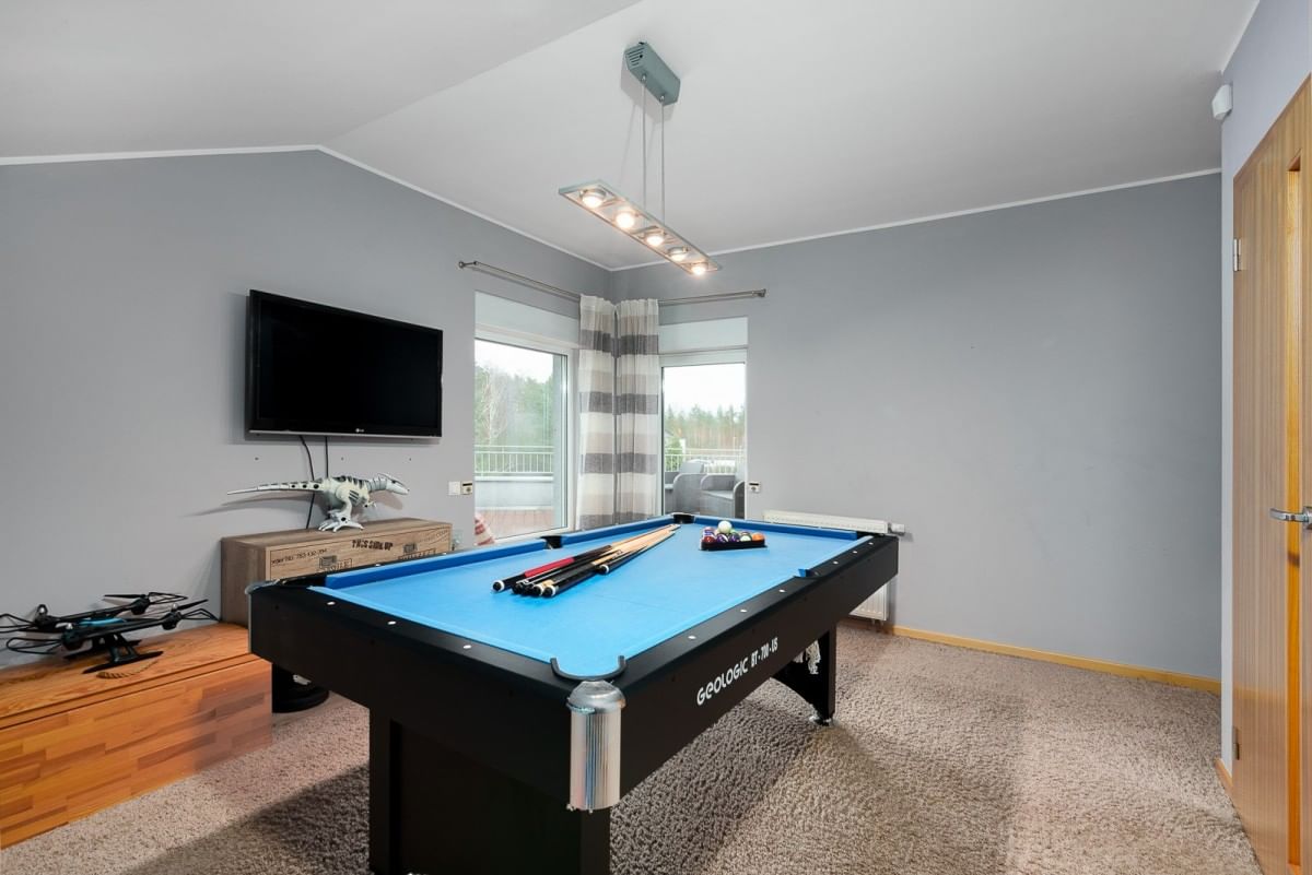 Dom 7 pokojowe na Sprzedaż