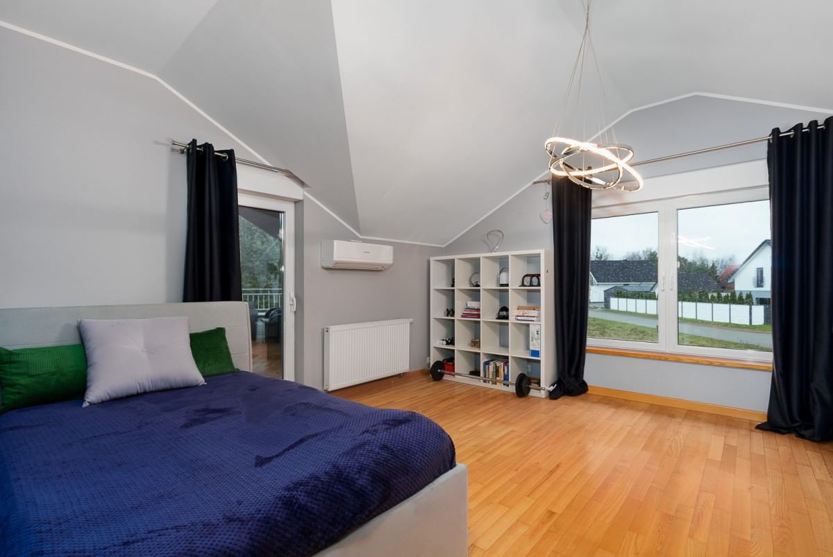 Dom 7 pokojowe na Sprzedaż