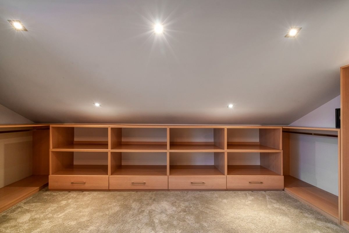 Dom 7 pokojowe na Sprzedaż