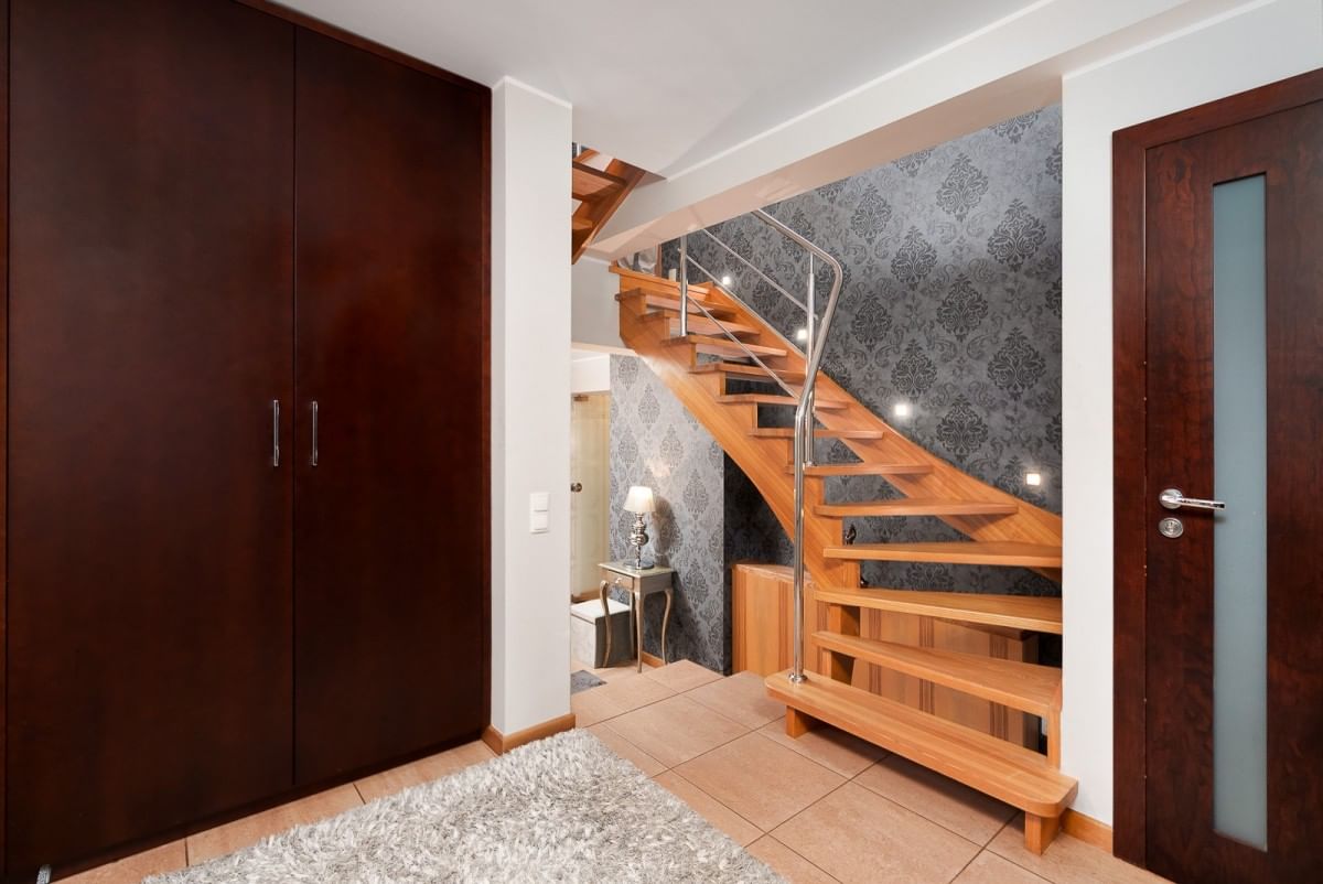 Dom 7 pokojowe na Sprzedaż