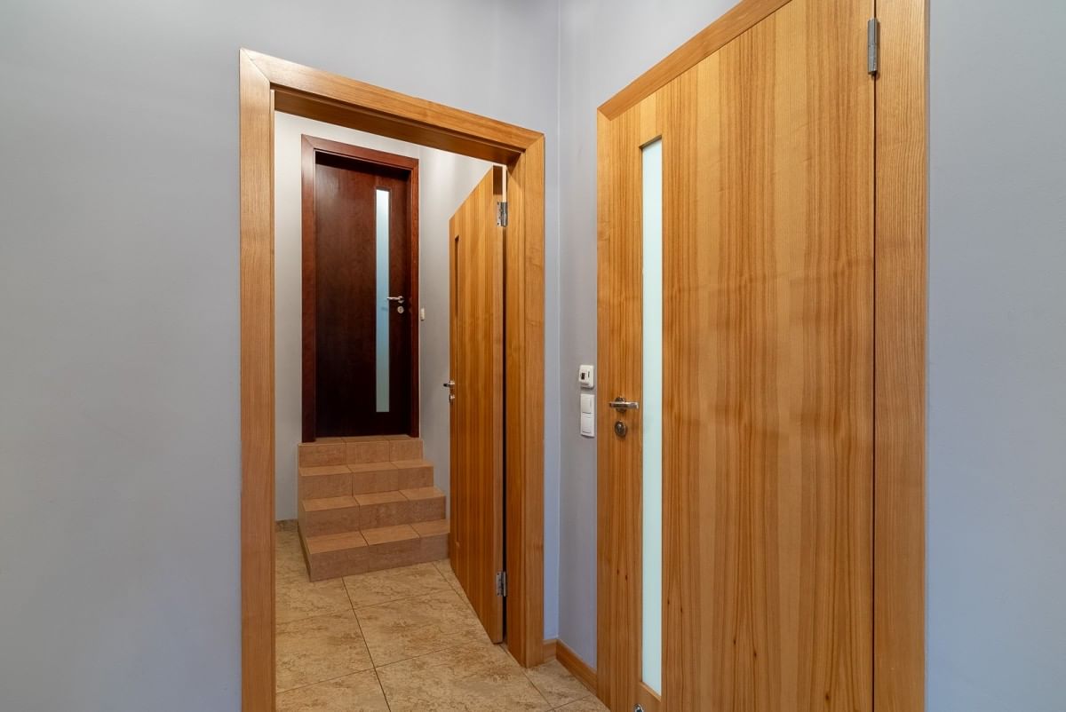 Dom 7 pokojowe na Sprzedaż