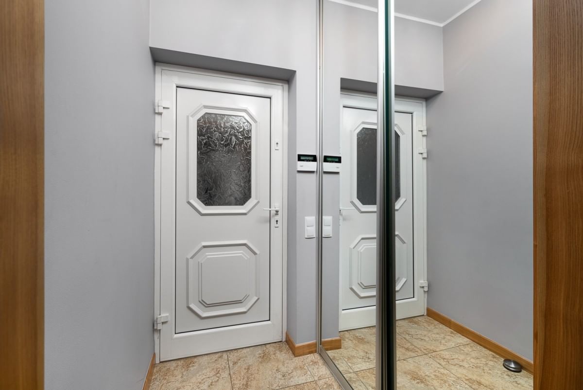 Dom 7 pokojowe na Sprzedaż