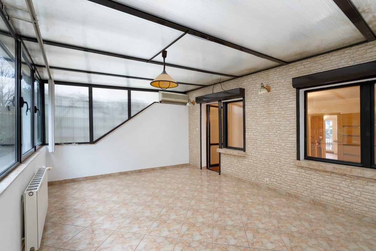 Dom  pokojowe na Sprzedaż