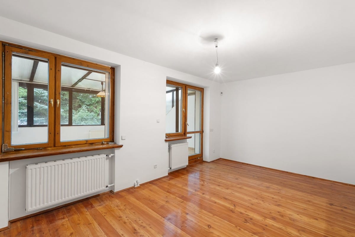 Dom  pokojowe na Sprzedaż