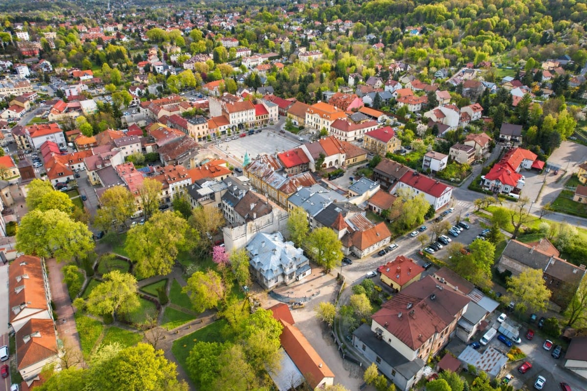 Dom 13 pokojowe na Sprzedaż