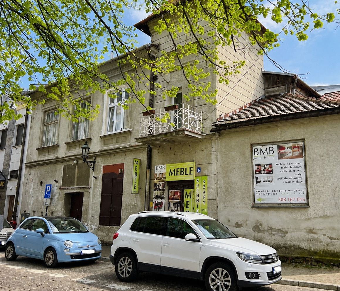Dom 13 pokojowe na Sprzedaż
