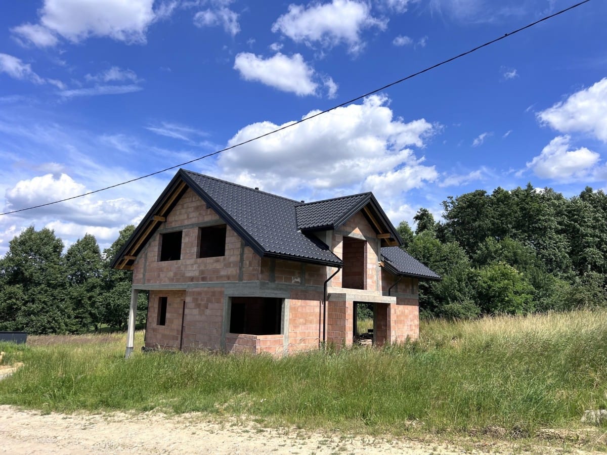 Dom 6 pokojowe na Sprzedaż