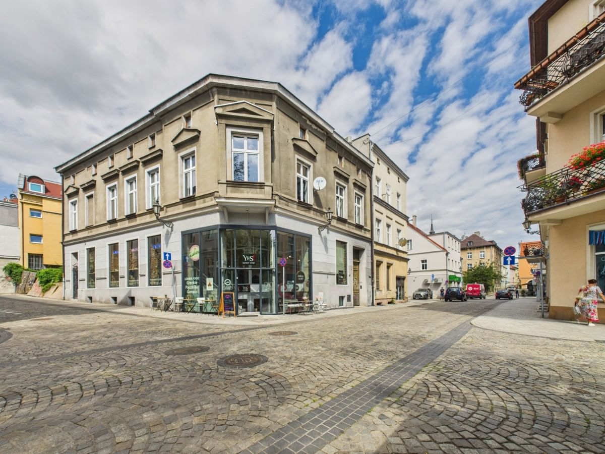 Lokal użytkowy  pokojowe na Sprzedaż