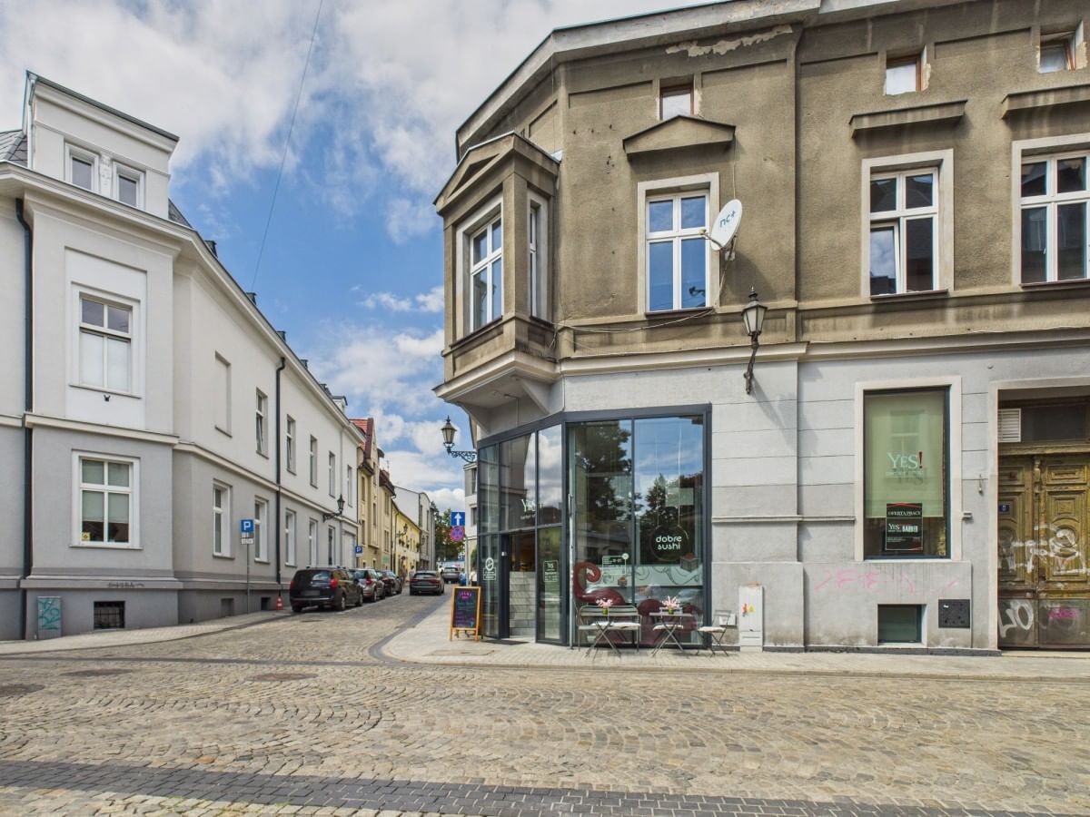 Lokal użytkowy  pokojowe na Sprzedaż