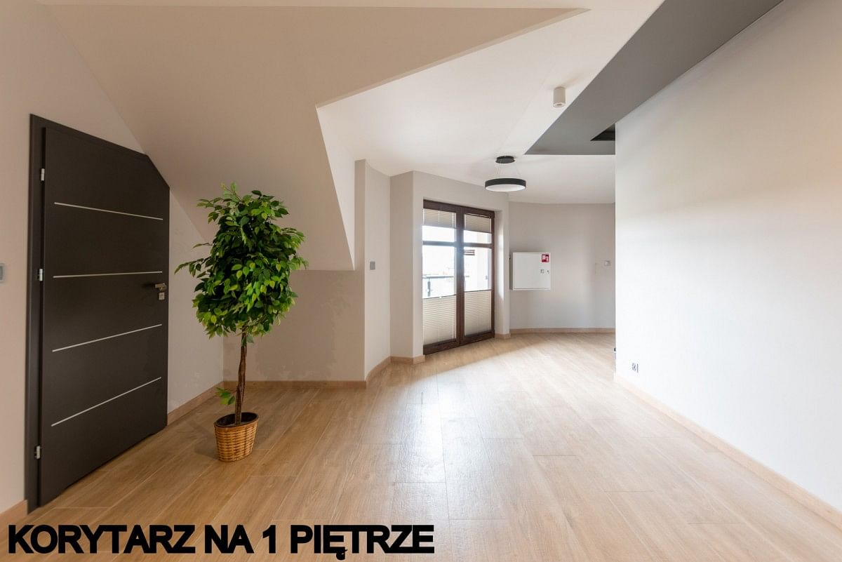 Dom 10 pokojowe na Sprzedaż