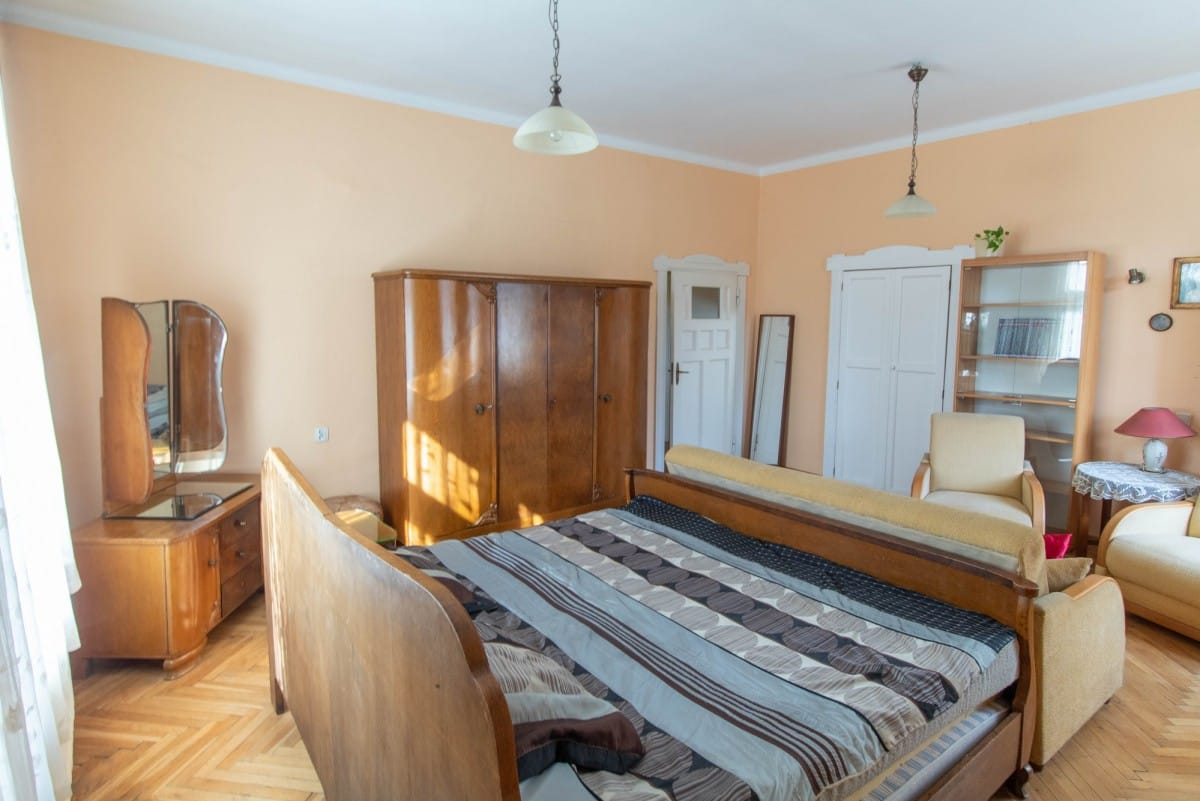 Mieszkanie 4 pokojowe na Sprzedaż