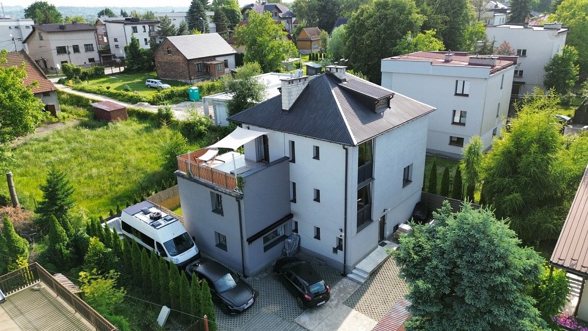 Dom 8 pokojowe na Sprzedaż