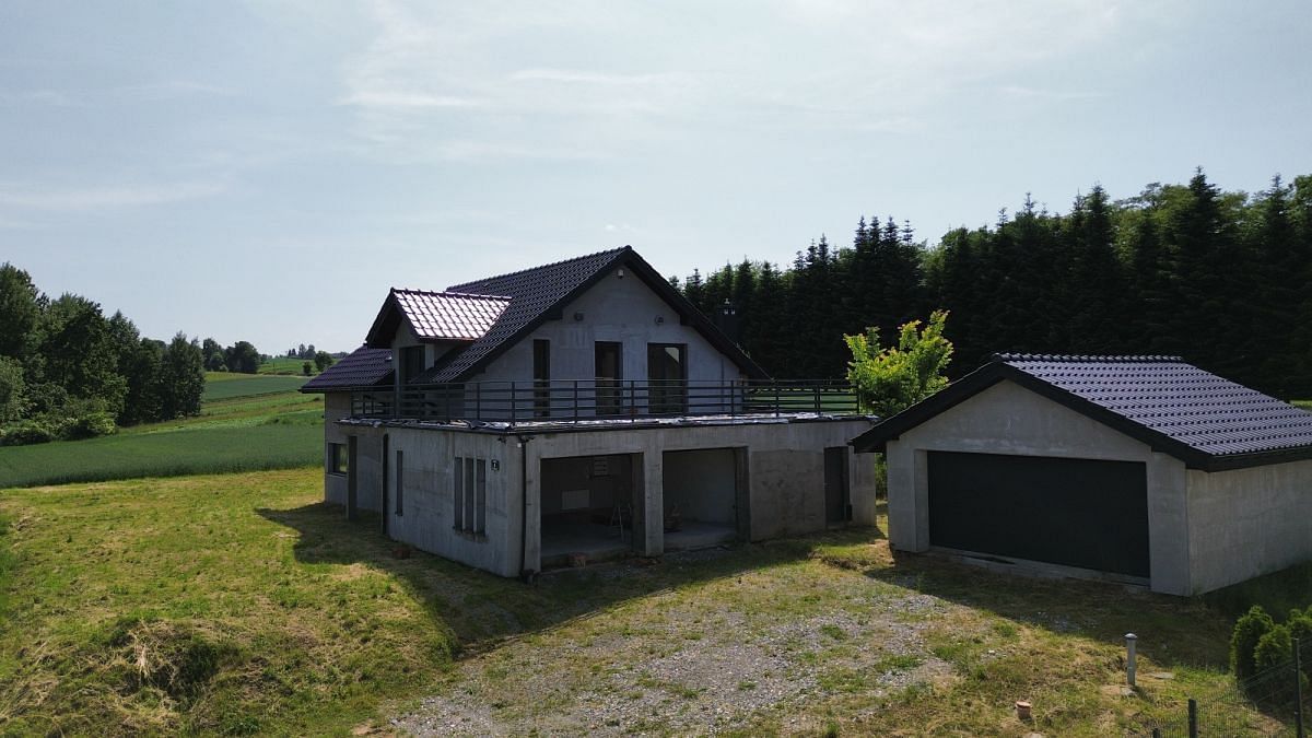 Dom 5 pokojowe na Sprzedaż