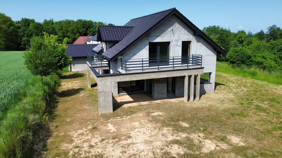 Dom 5 pokojowe na Sprzedaż