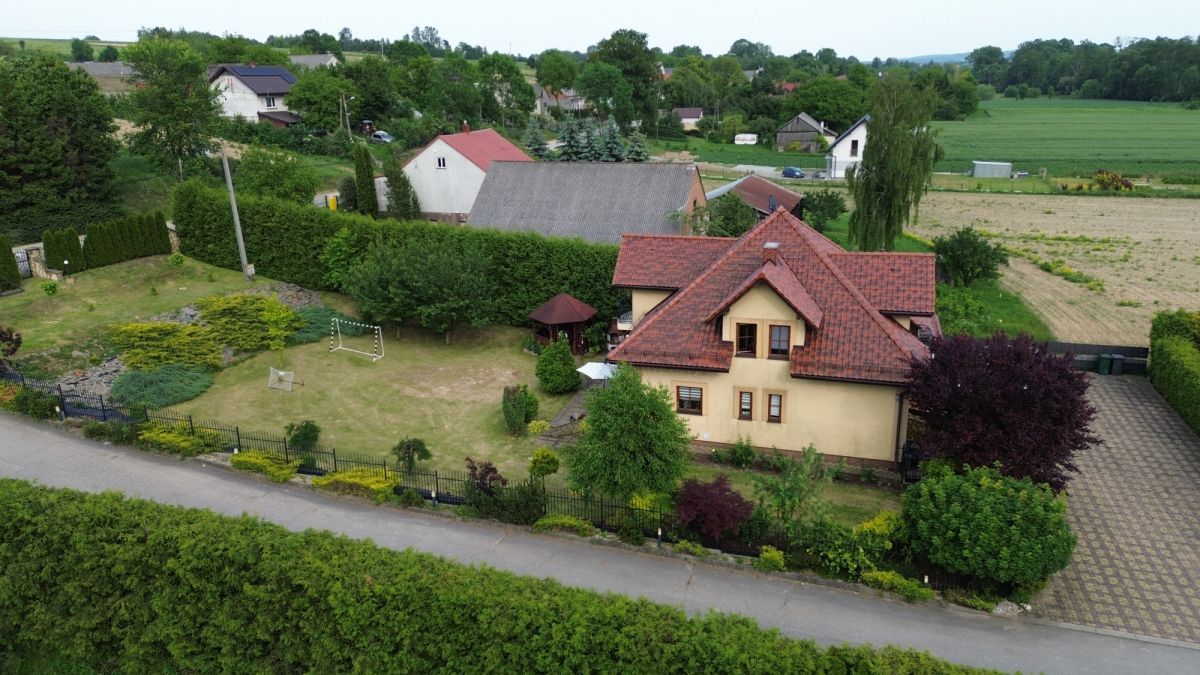 Dom 5 pokojowe na Sprzedaż