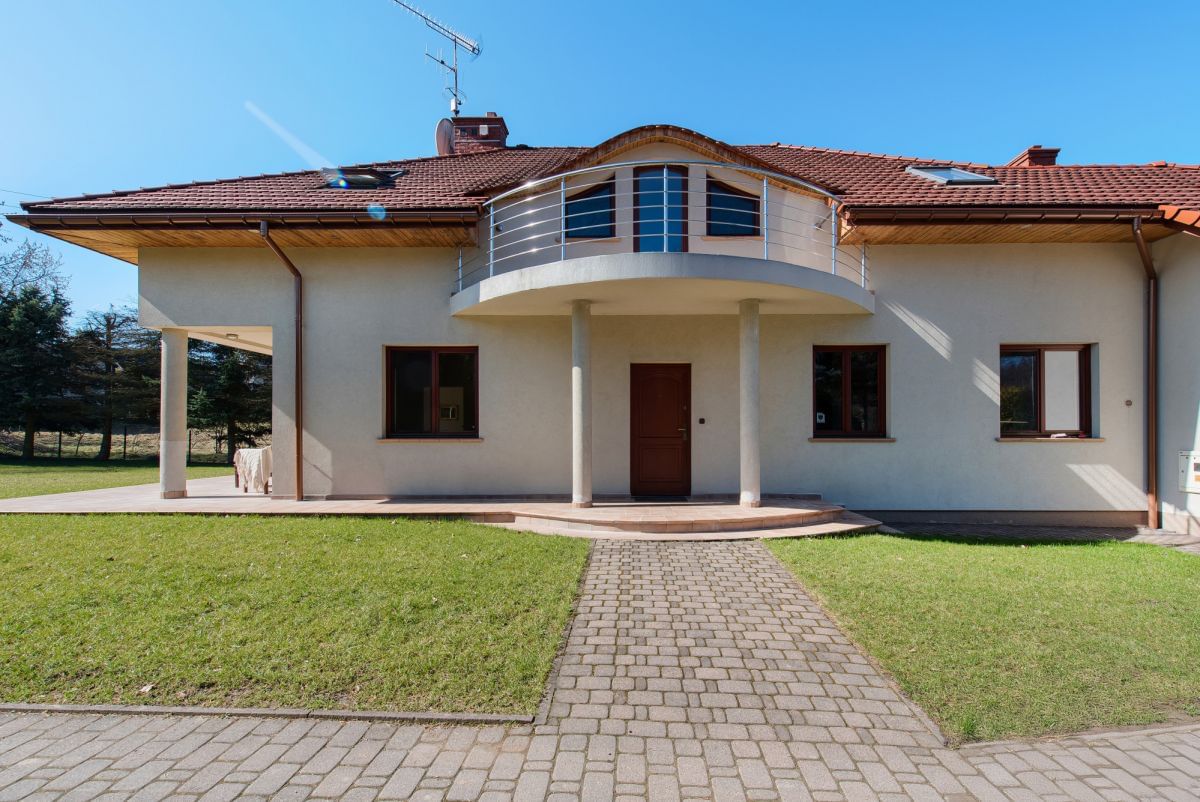 Dom 5 pokojowe na Sprzedaż