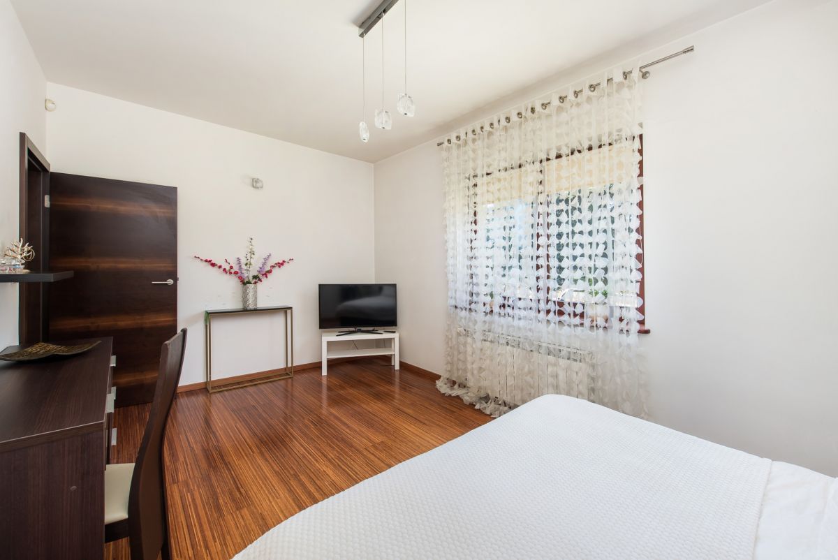 Dom 5 pokojowe na Sprzedaż