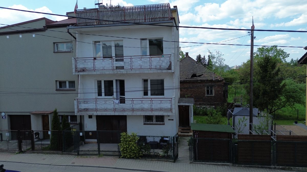 Dom 6 pokojowe na Sprzedaż