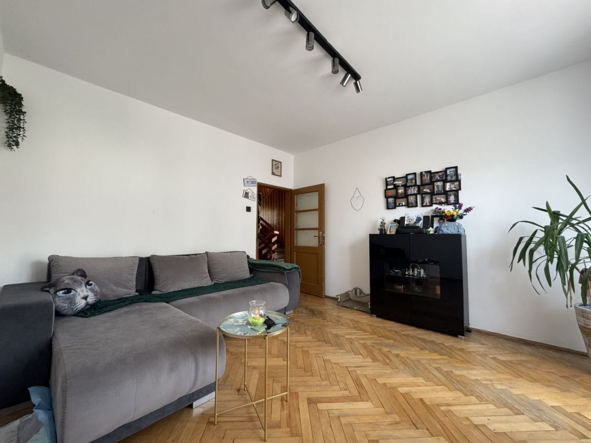 Dom 6 pokojowe na Sprzedaż