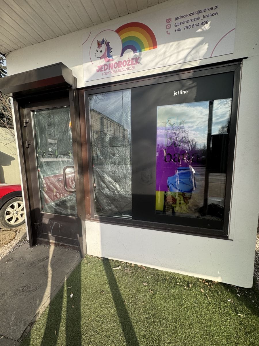 Lokal użytkowy  pokojowe na Sprzedaż