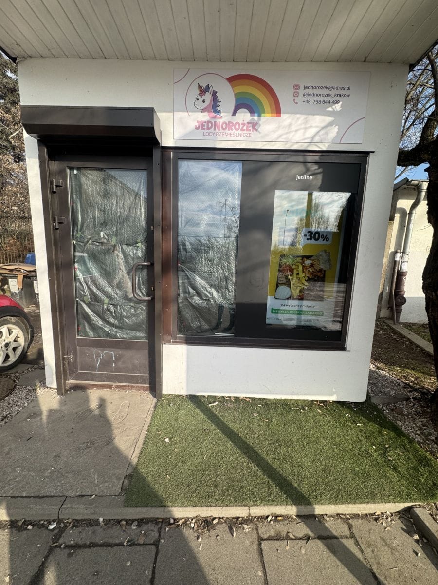 Lokal użytkowy  pokojowe na Sprzedaż