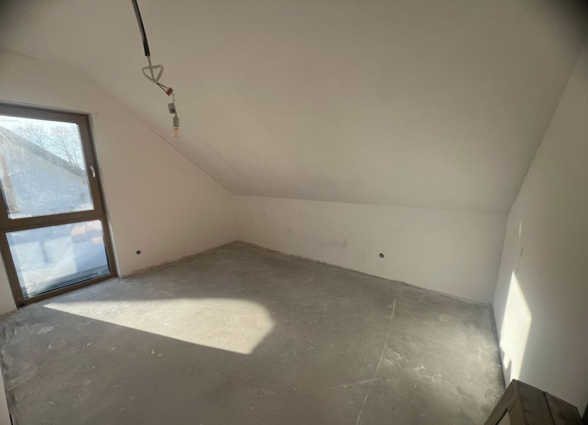 Dom 4 pokojowe na Sprzedaż