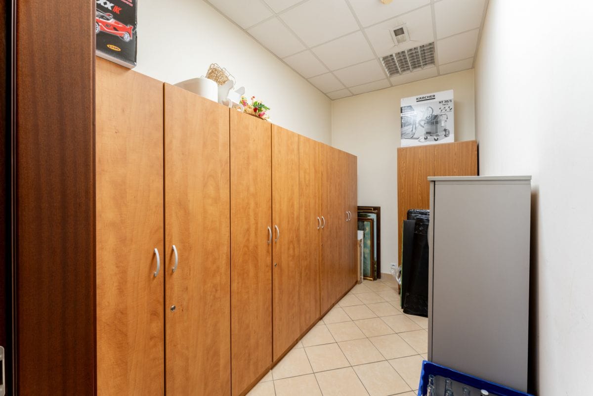 Lokal użytkowy  pokojowe na Sprzedaż