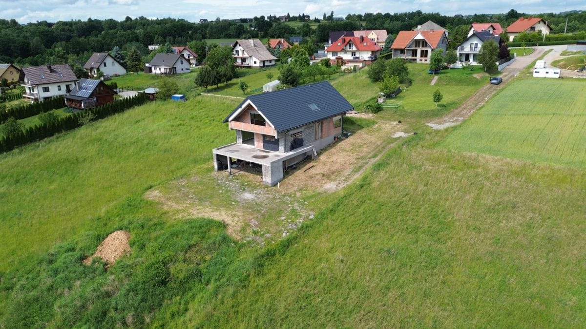 Dom 5 pokojowe na Sprzedaż