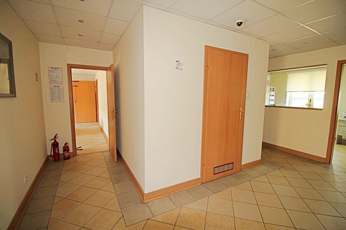 Lokal użytkowy  pokojowe na Sprzedaż