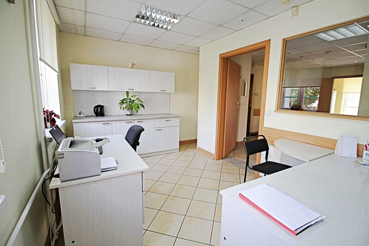 Lokal użytkowy  pokojowe na Sprzedaż