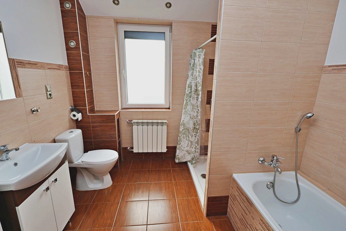 Dom  pokojowe na Sprzedaż