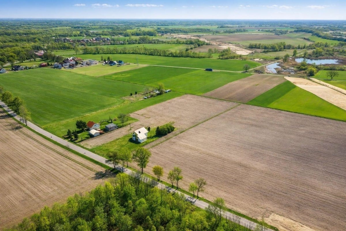 Działka  pokojowe na Sprzedaż