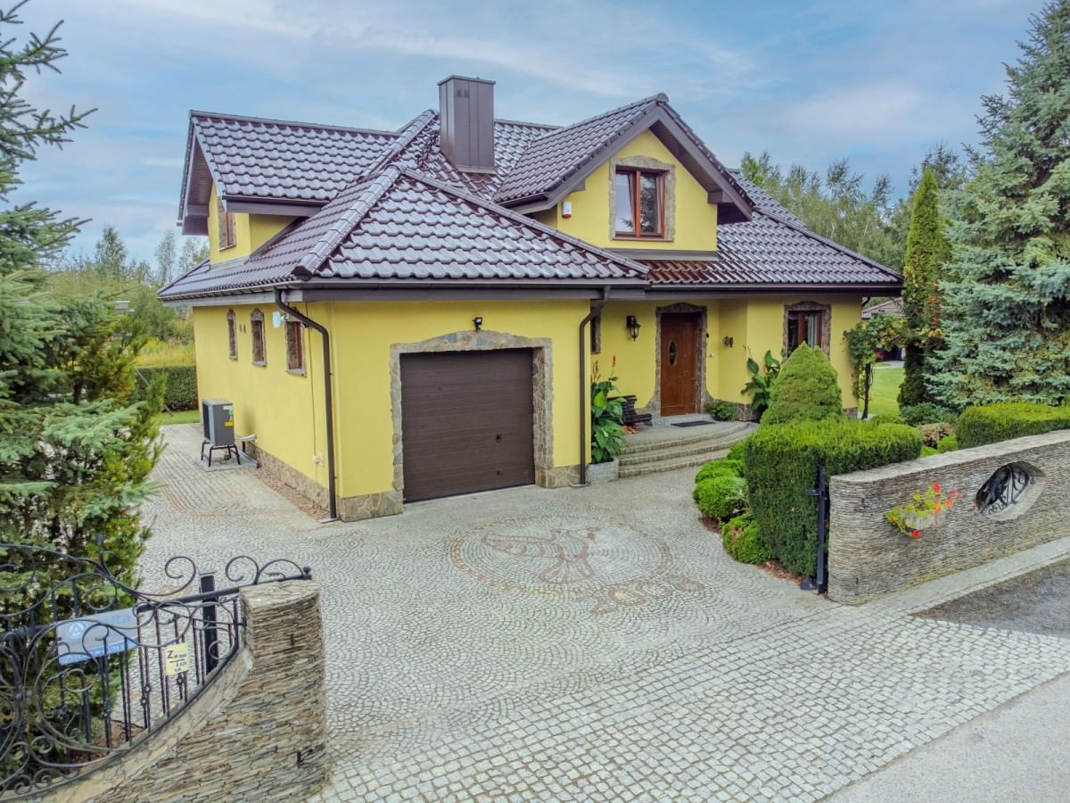 Dom 5 pokojowe na Sprzedaż