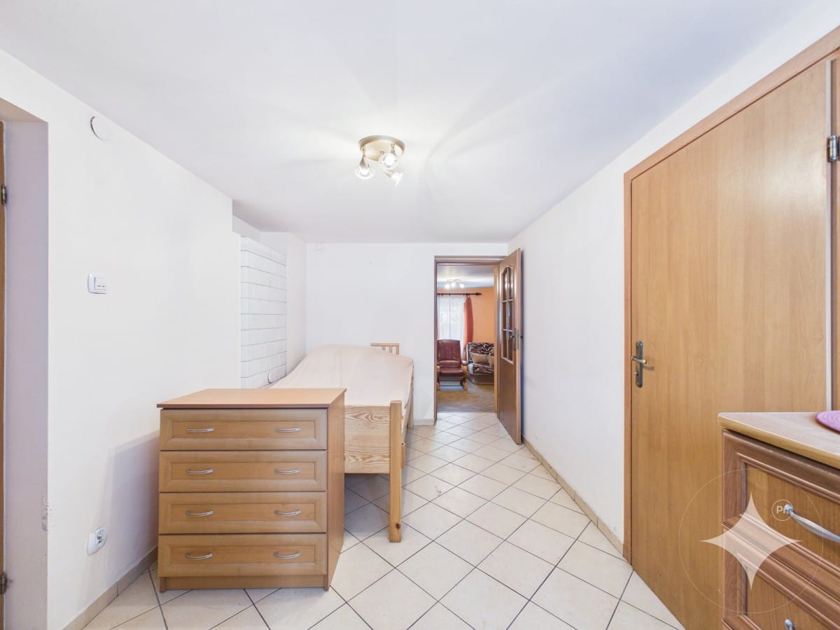 Dom 4 pokojowe na Sprzedaż