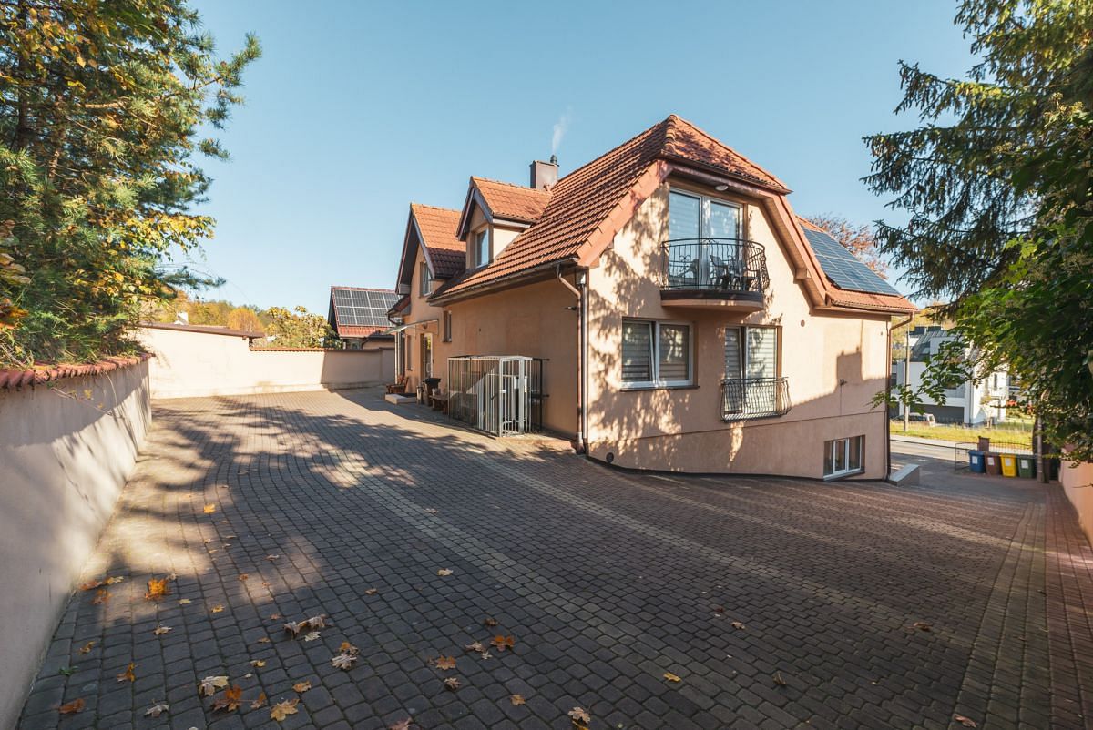 Lokal użytkowy  pokojowe na Sprzedaż