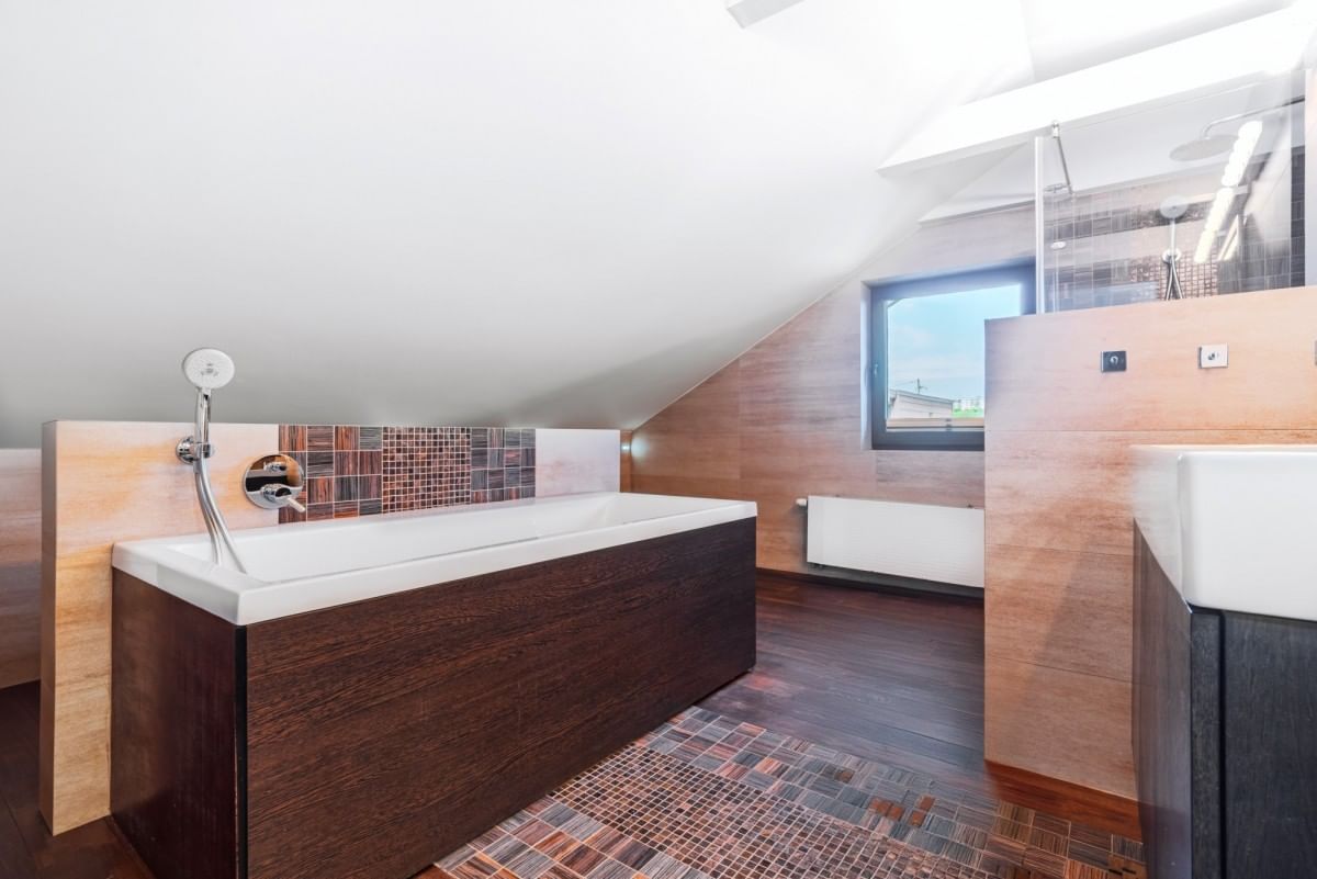 Dom 7 pokojowe na Sprzedaż