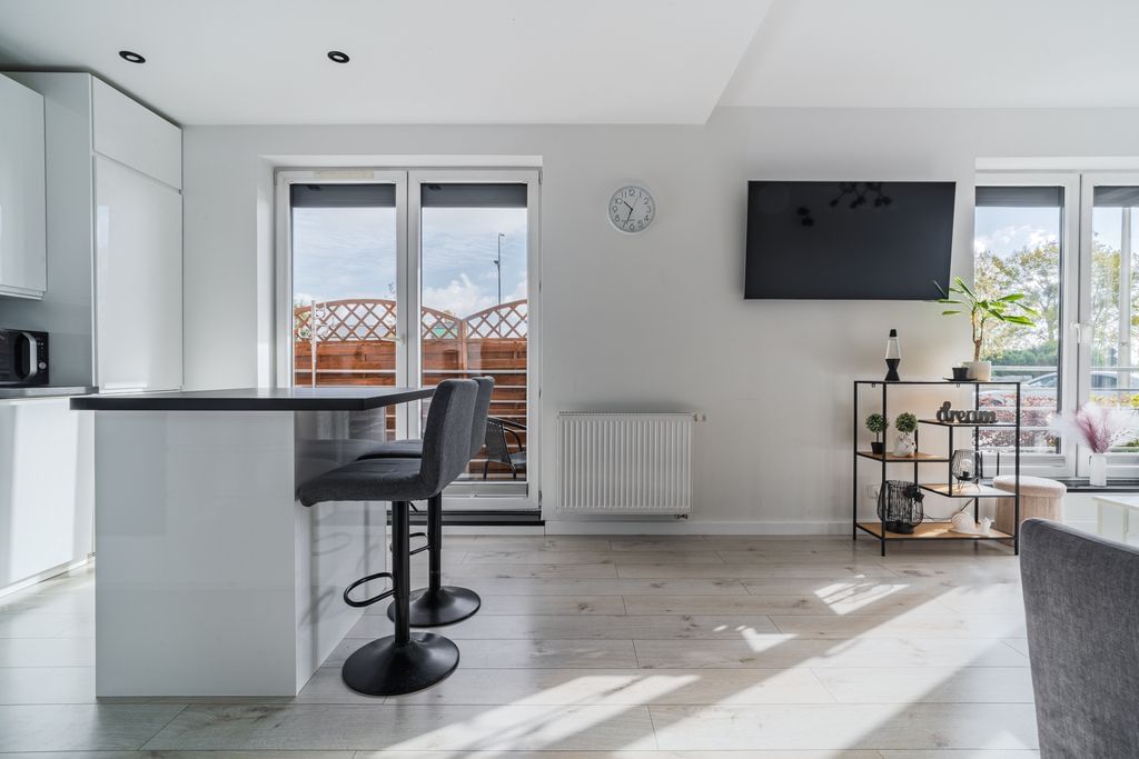 Mieszkanie 3 pokojowe na Sprzedaż