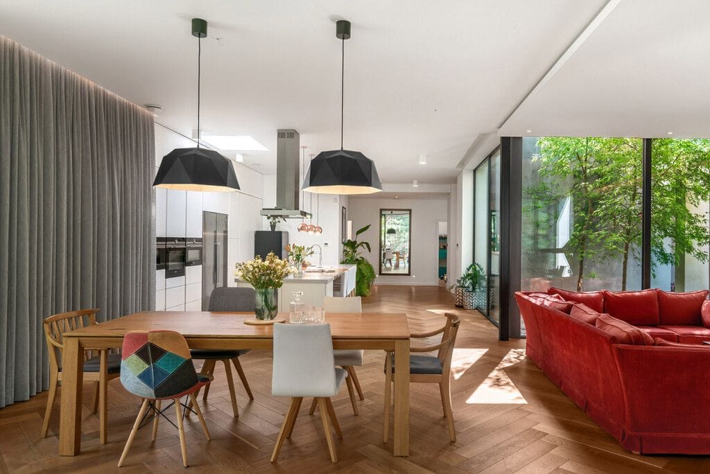 Dom 5 pokojowe na Sprzedaż