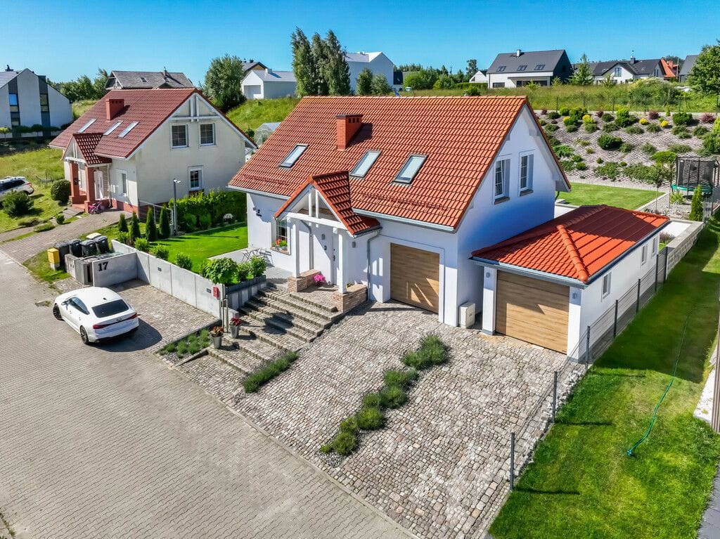 Dom 4 pokojowe na Sprzedaż