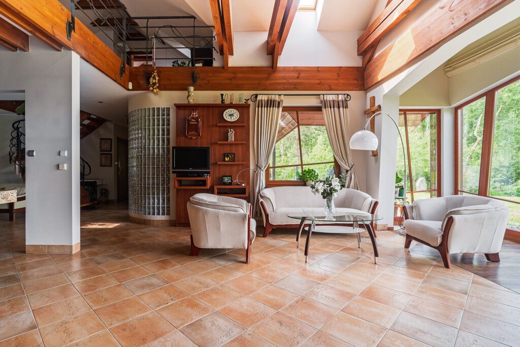 Dom 6 pokojowe na Sprzedaż