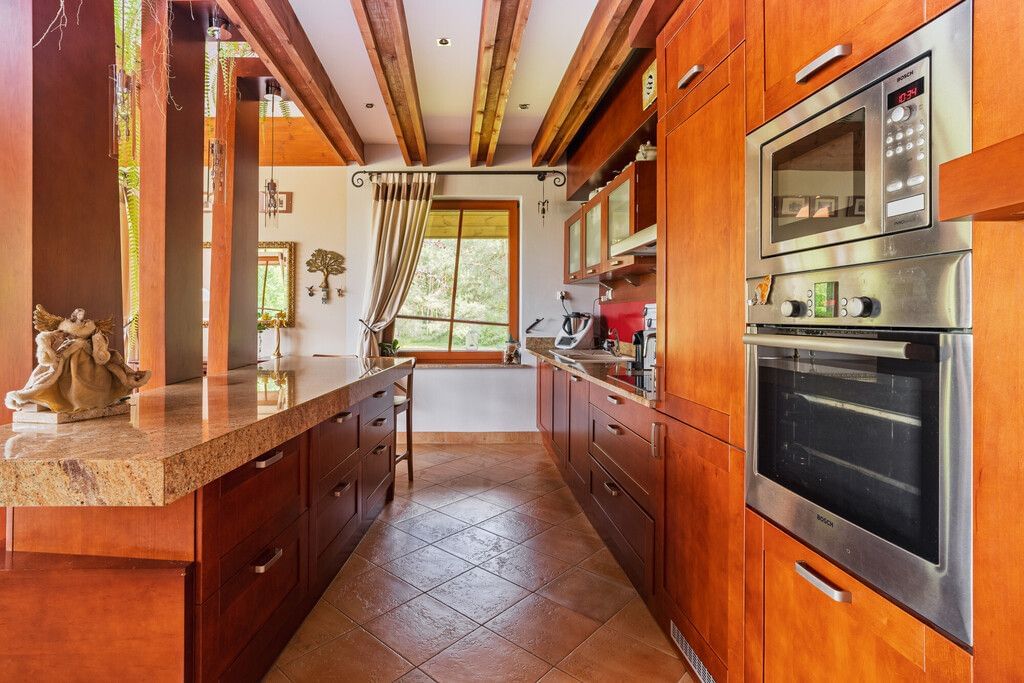 Dom 6 pokojowe na Sprzedaż