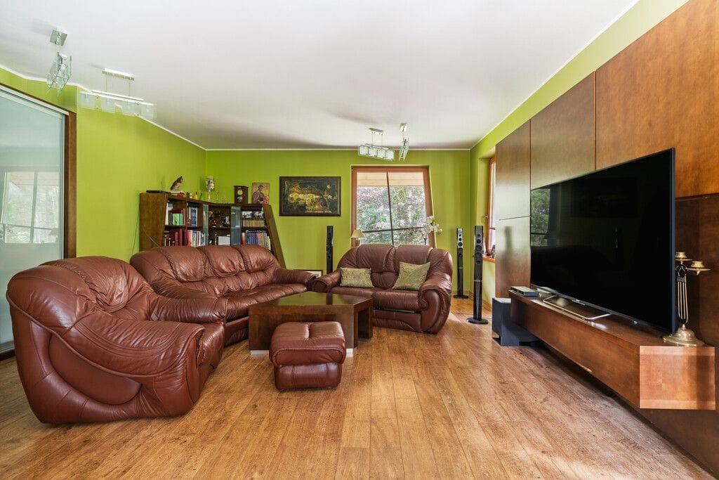 Dom 6 pokojowe na Sprzedaż