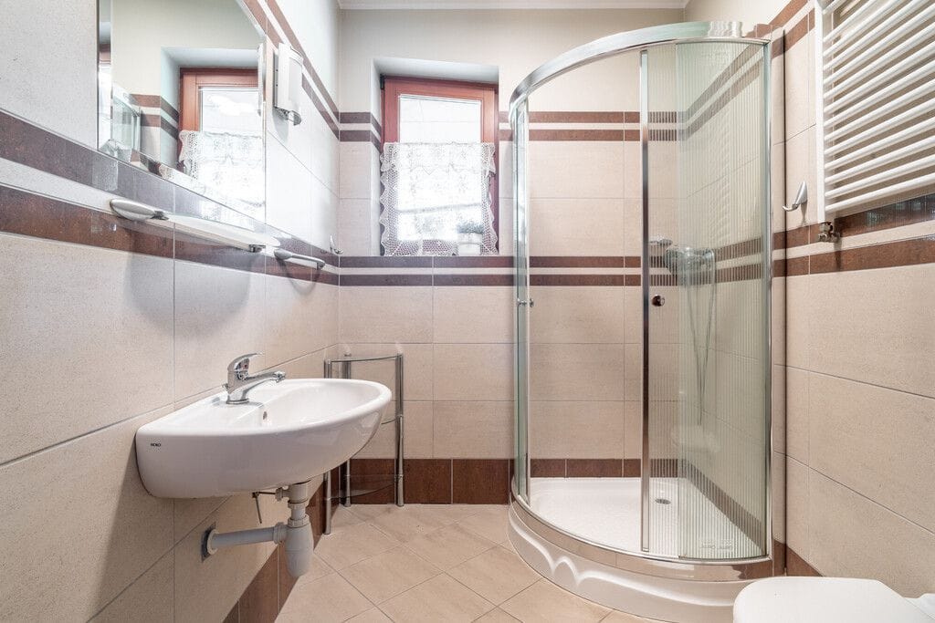 Dom 6 pokojowe na Sprzedaż