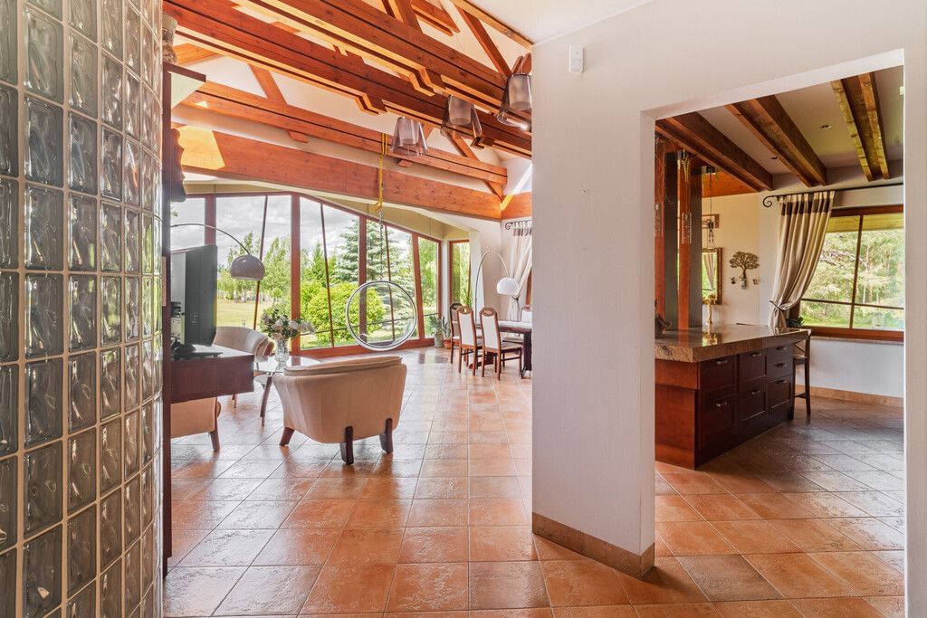 Dom 6 pokojowe na Sprzedaż