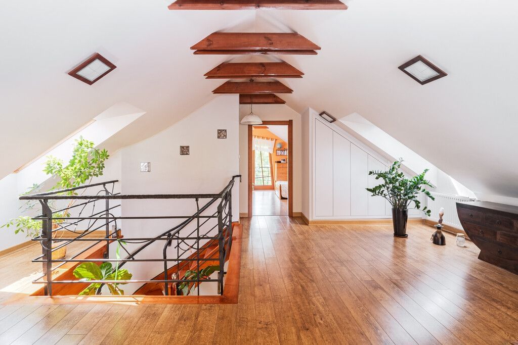 Dom 6 pokojowe na Sprzedaż